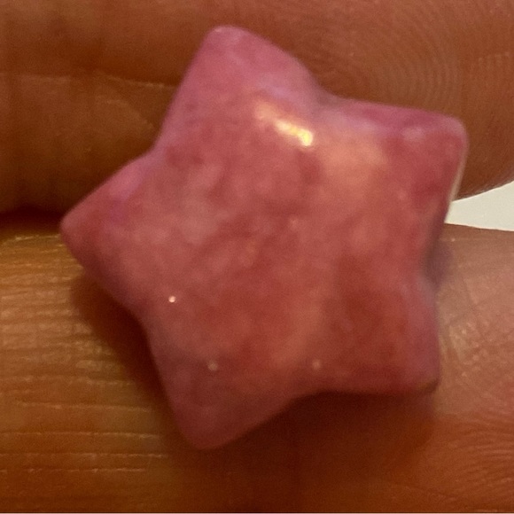 2 Cinnabar tumbles & 1 small Rhodonite star - Picture 12 of 16